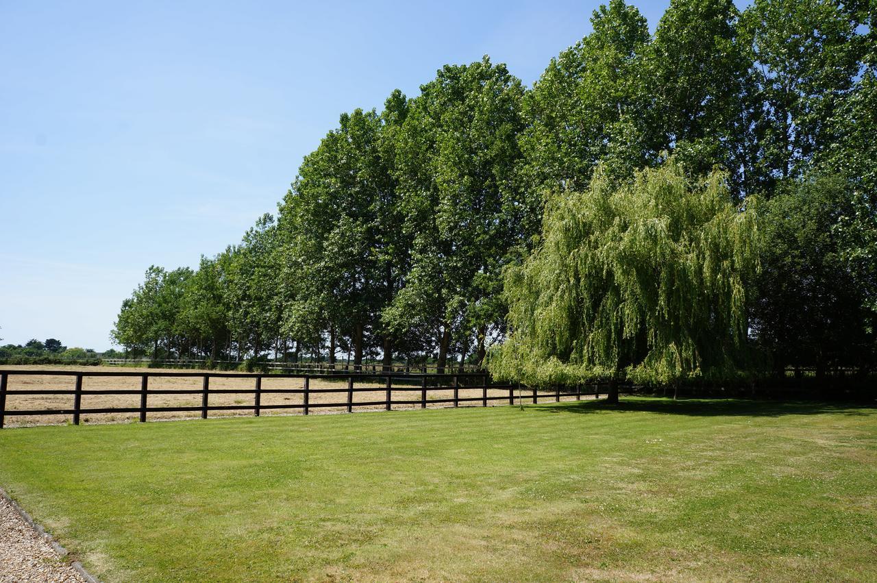 The Olde Barn Bed and Breakfast Lymington Eksteriør billede